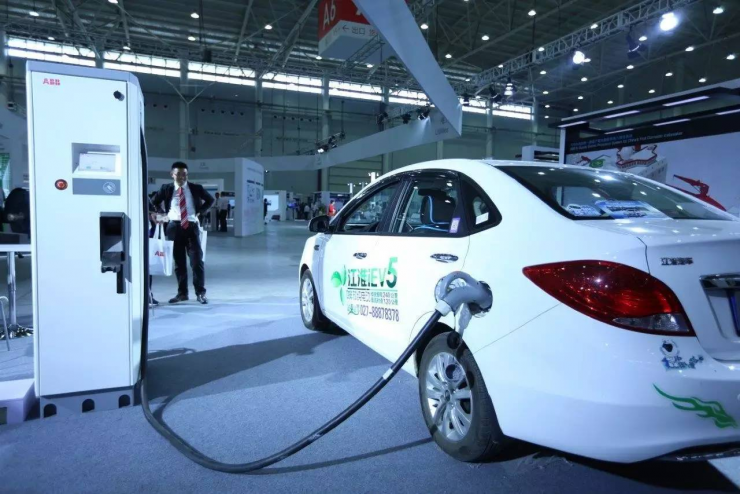 新能源政策的三岔路口 汽車巨頭在本國難辦的事，在中國就這么辦成了？